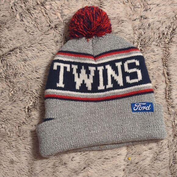 Minnesota Twins Beanie and Socks Set - Gray and Navy - Picture 3 of 6